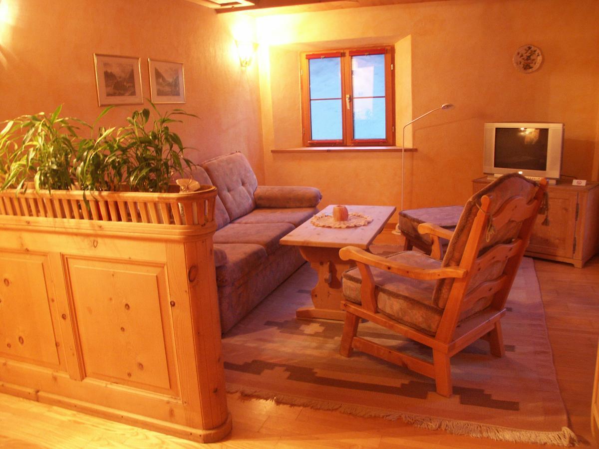 Piz Umbrail Hotel Santa Maria Val Muestair Buitenkant foto